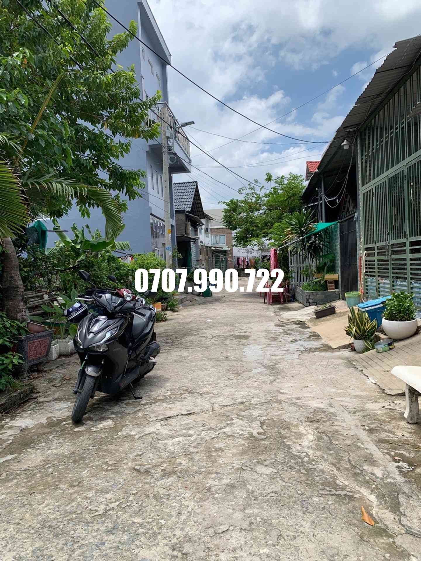 bán đất long hậu